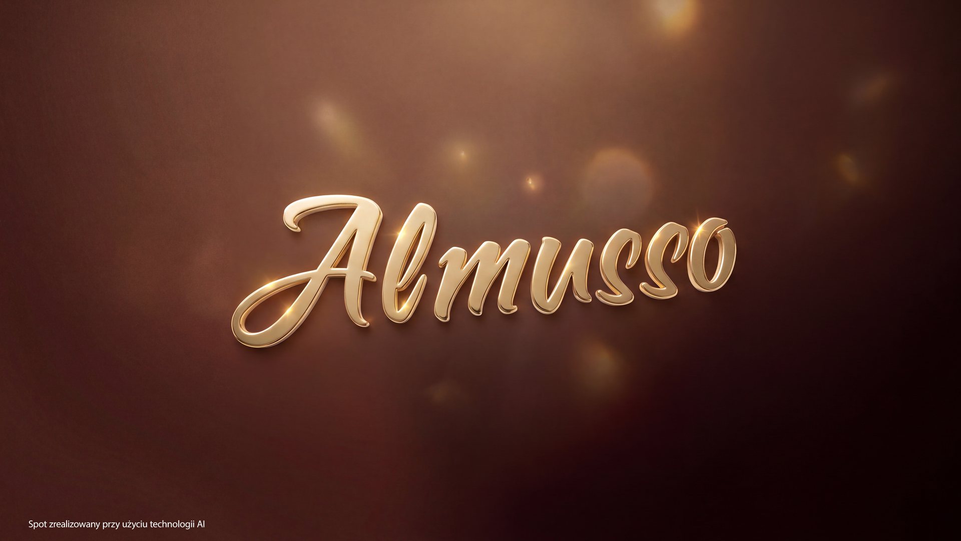 Złote logo Almusso na ciemnym, ciepłym tle